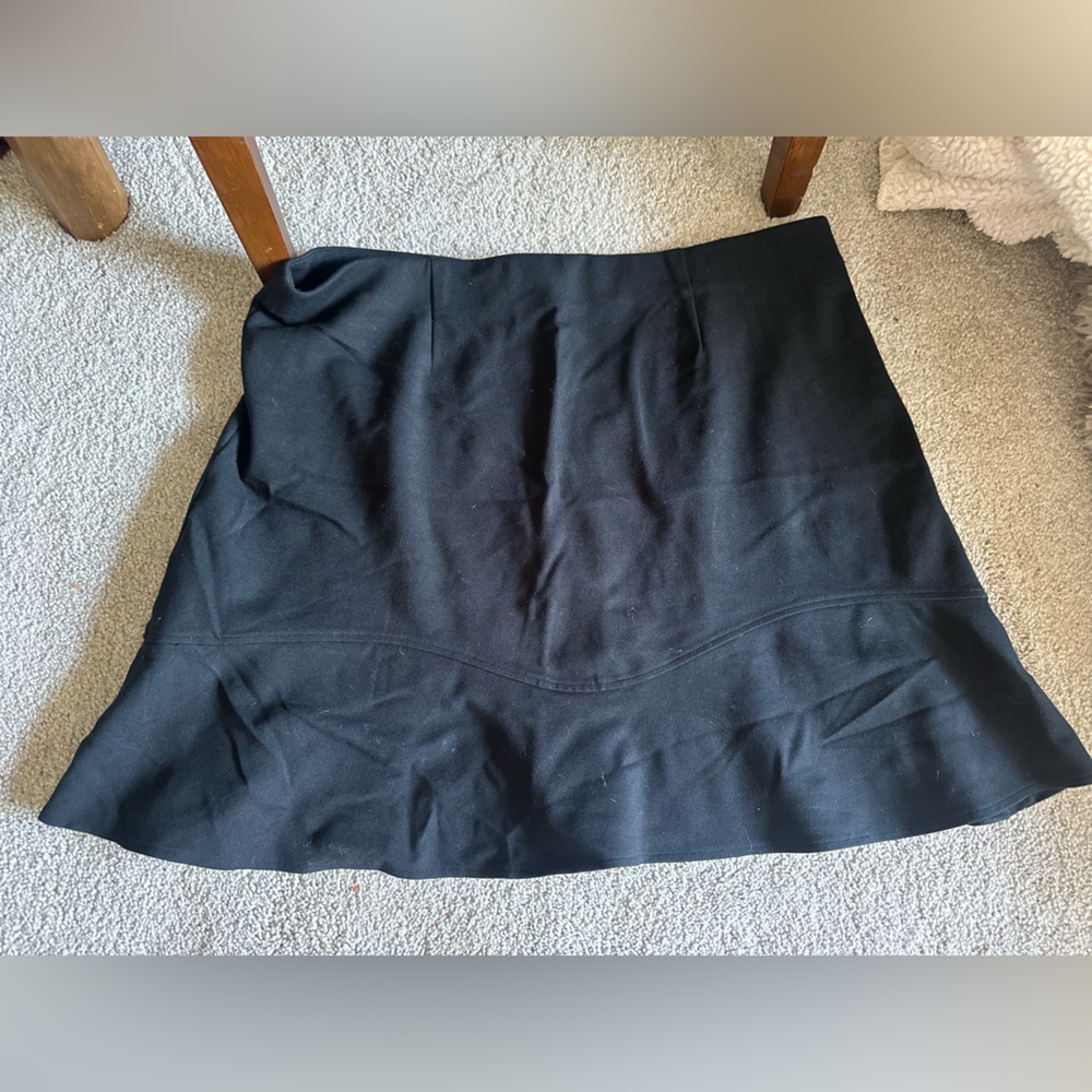 LOFT Black Skirt – Size L